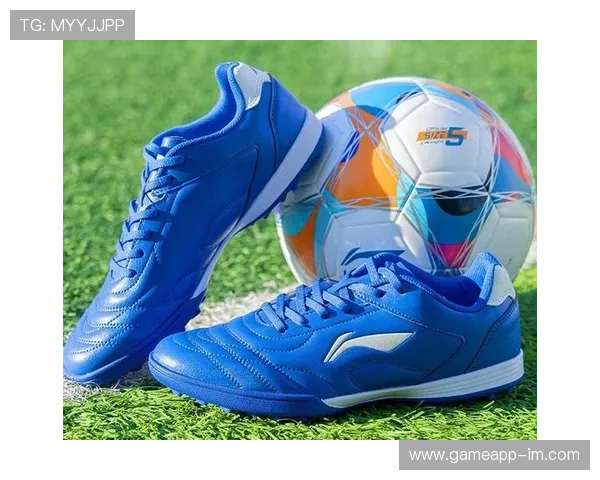 穿李宁足球鞋的球星有哪些他们如何影响品牌发展与足球领域